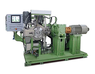 Filtro a Estrusione con Pompa a Ingranaggi